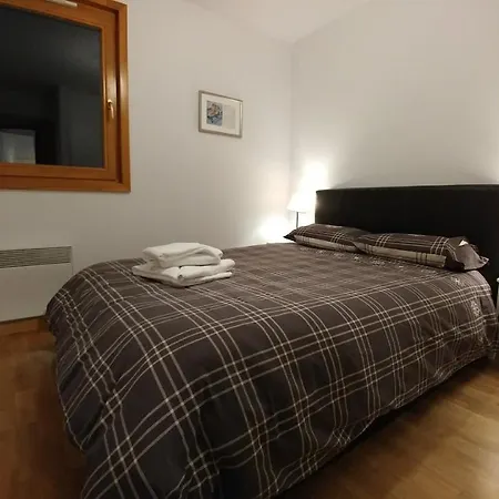 Lovely Spacious * لا بلاني